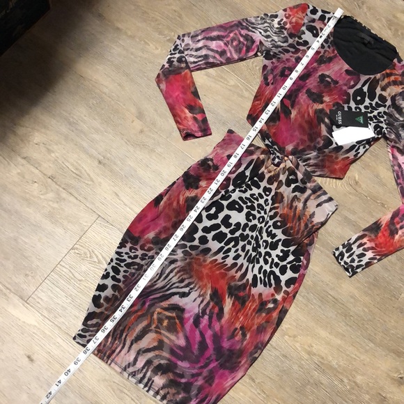 Brand๐ ๐ฅ๐๐ฅ GUESS Lainey , wild print, long sleeve dress - Picture 12 of 15
